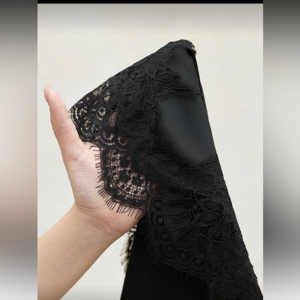 Lace trim black cami - Picture 4 of 6